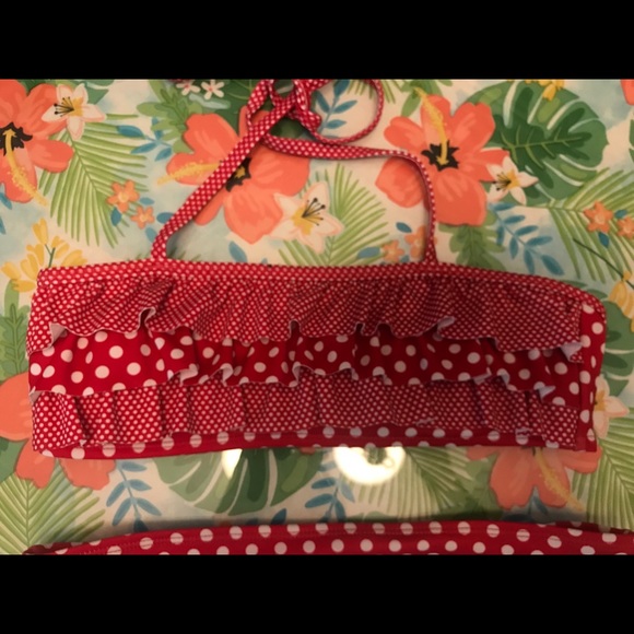 Bikini - Picture 3 of 8